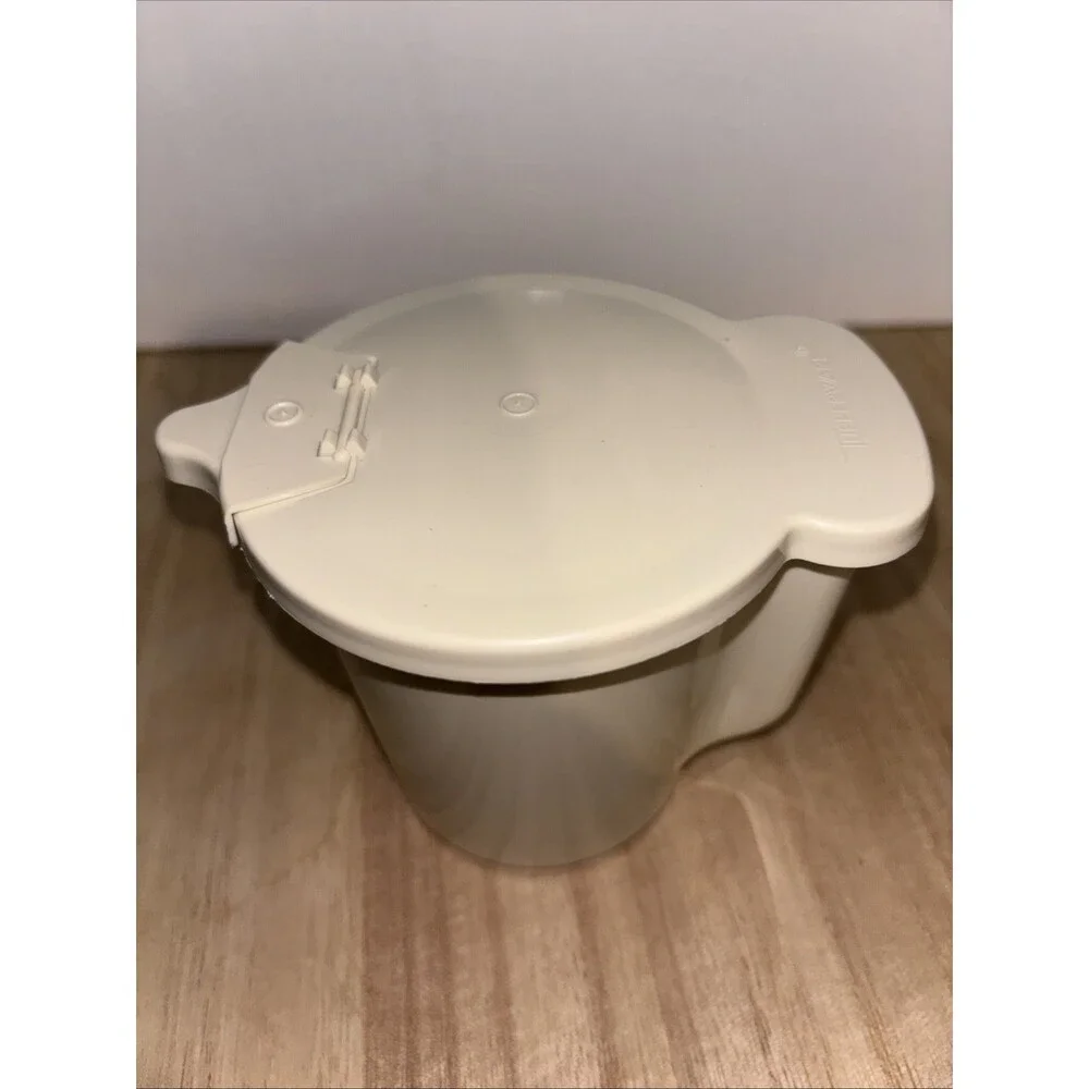Vintage Tupperware Creamer Beige Colored #574-12 - Picture 2 of 8